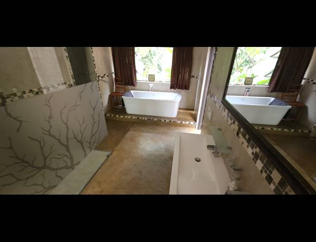 5 BEDROOM FREEHOLD FOR SALE IN MOOINOOI